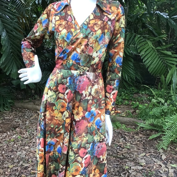 Vintage 70s wrap around Dress - Picture 5 of 8